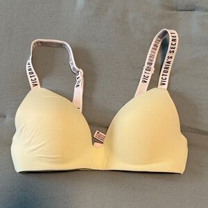 VS T- Shirt Lightly Lined Wireless Bra